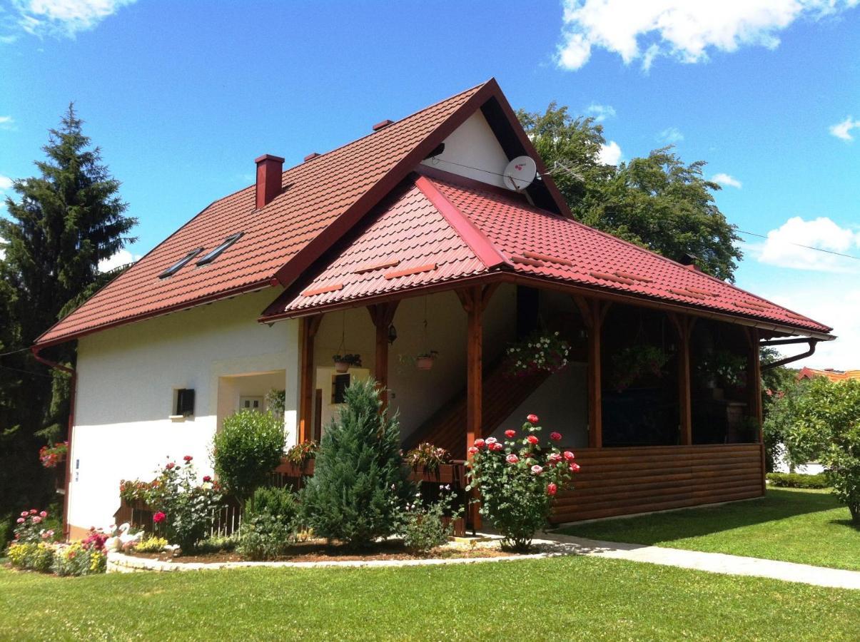 Apartments Renata Smoljanac Luaran gambar
